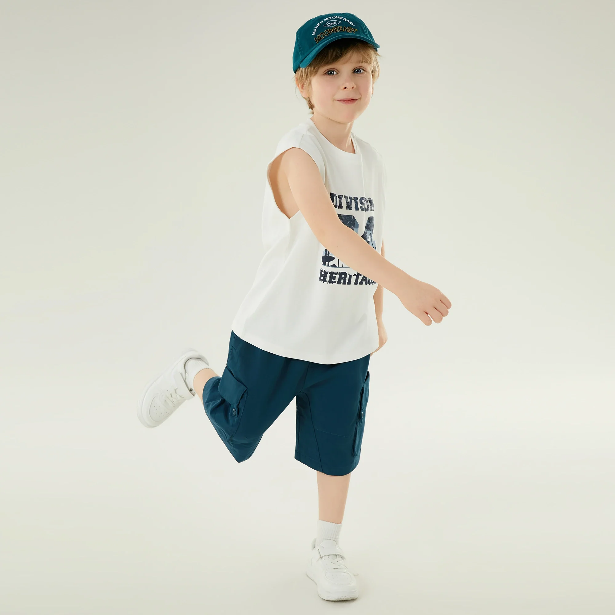 فيست كاجوال مزين بطباعة للأولاد - Image 5