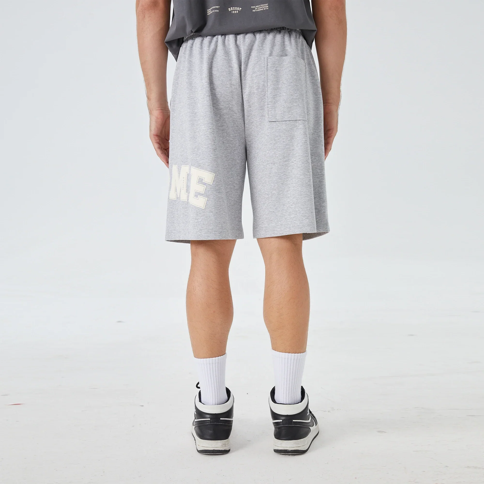 شورت مزين بطباعة للرجال - Image 4