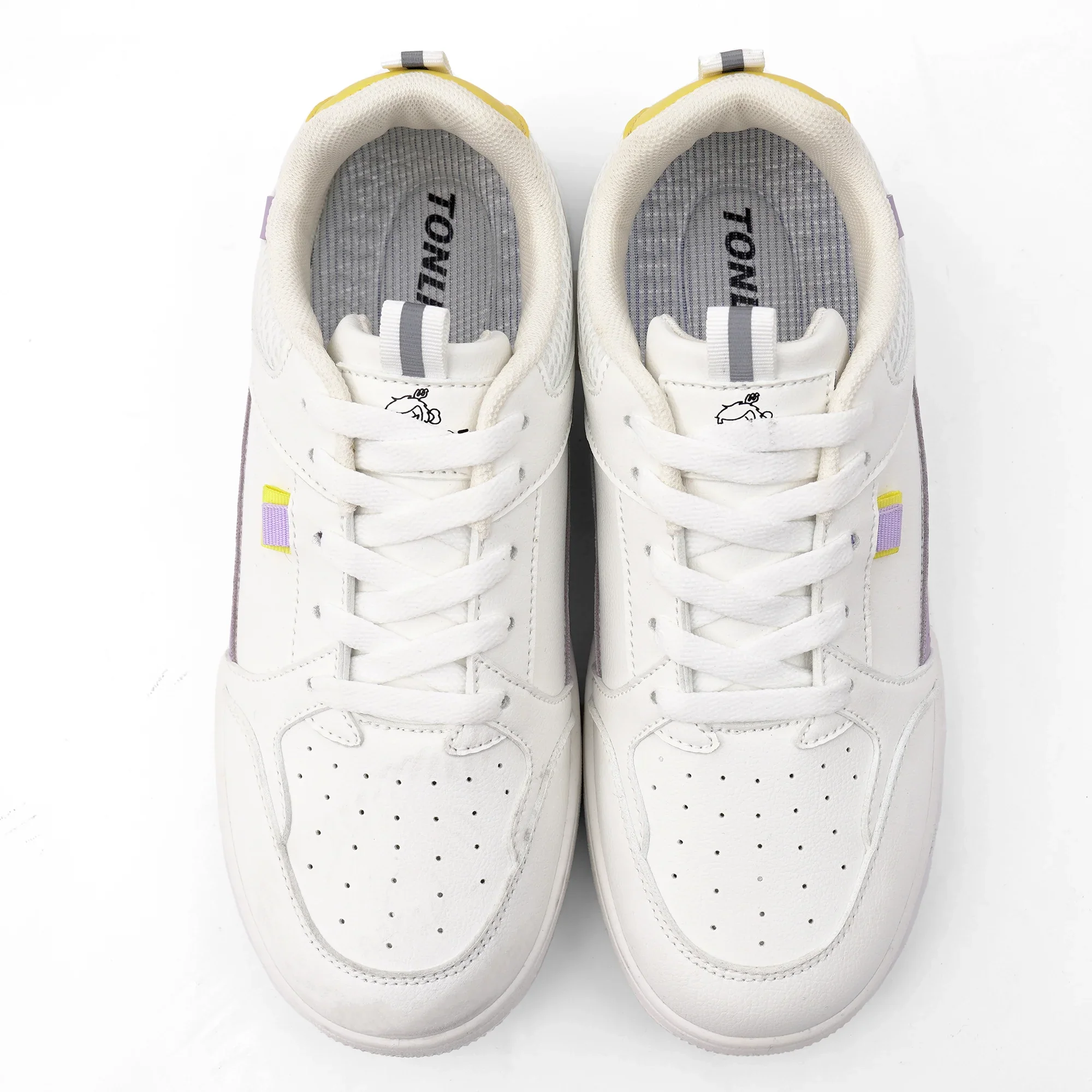 سنيكرز برباط للنساء مريح - Image 9